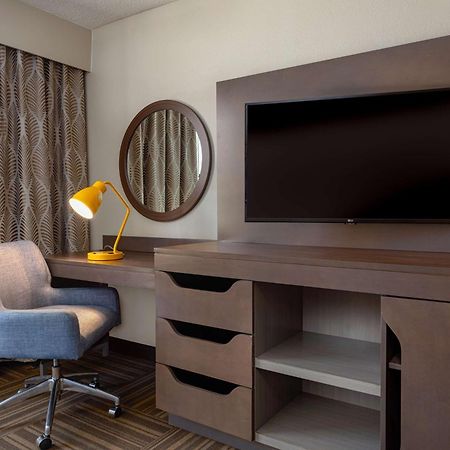 Hampton Inn Бристоль Екстер'єр фото