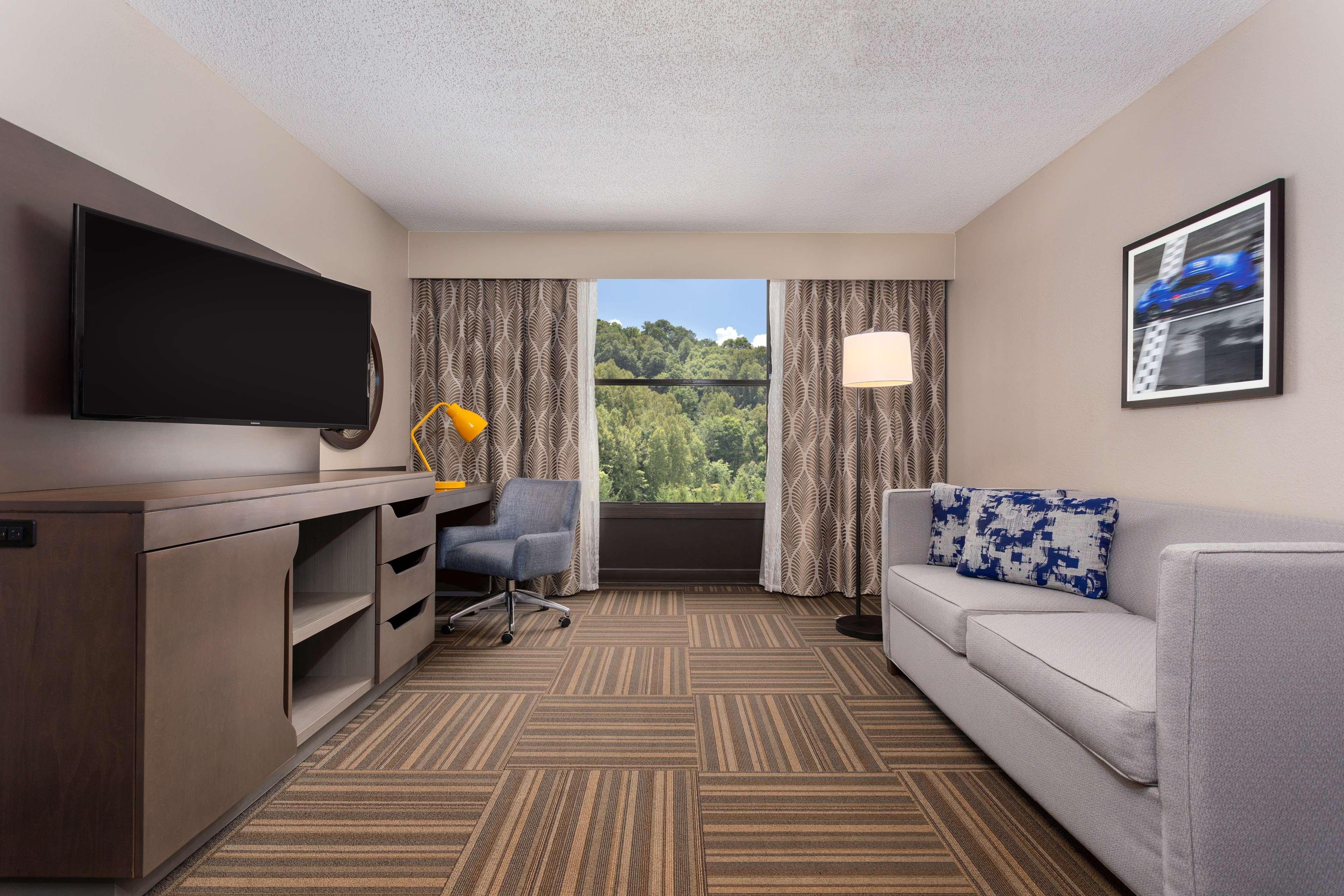 Hampton Inn Бристоль Екстер'єр фото