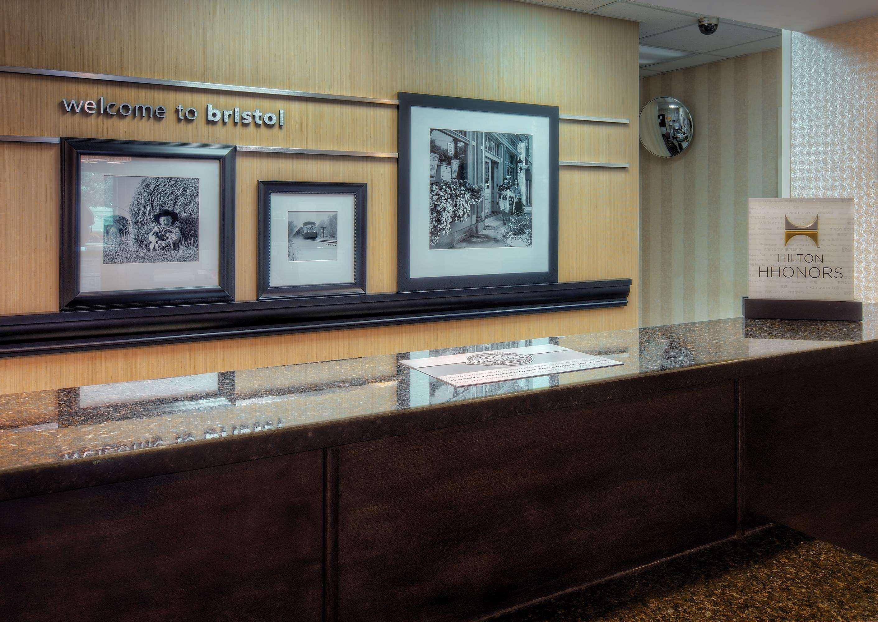 Hampton Inn Бристоль Екстер'єр фото