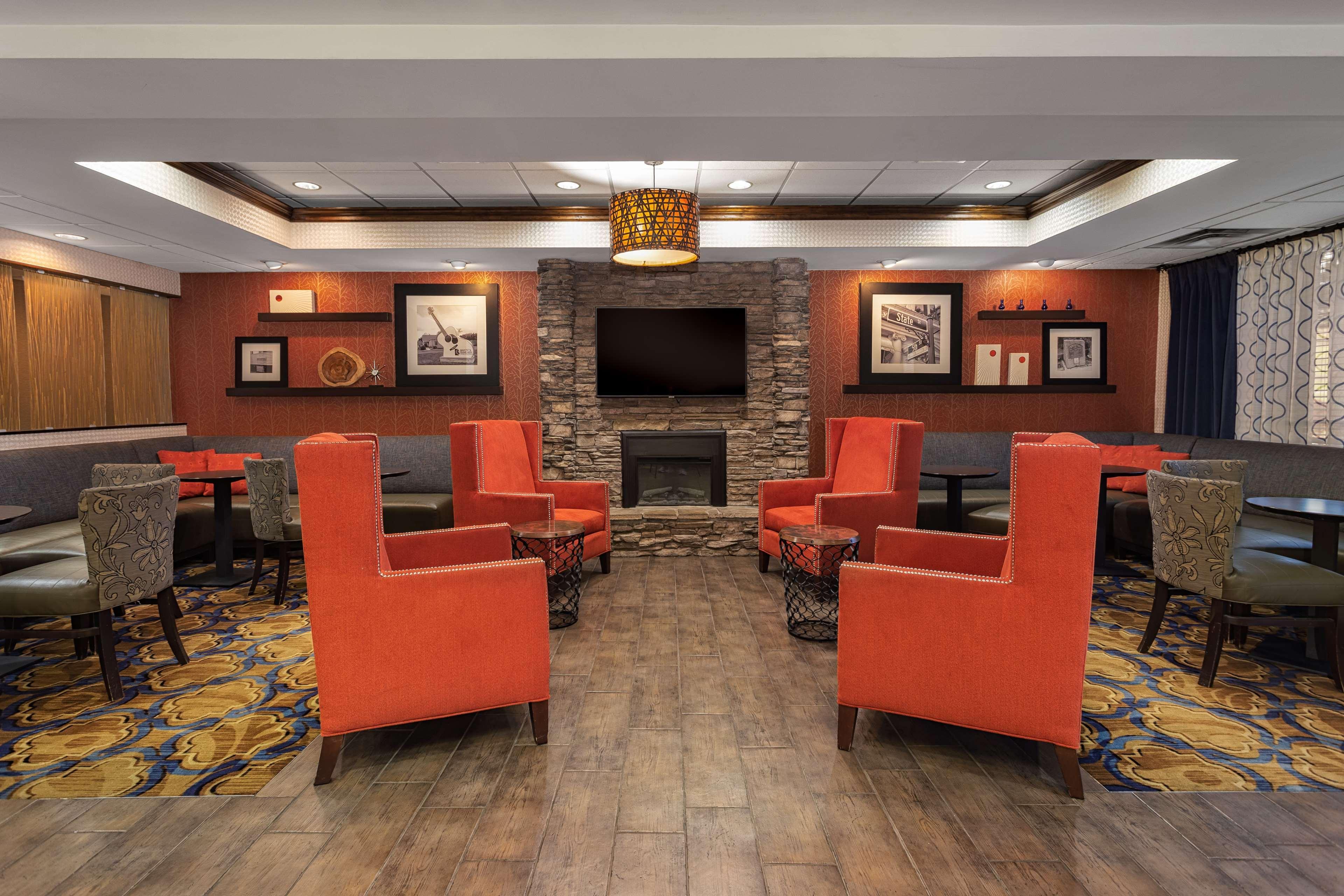 Hampton Inn Бристоль Екстер'єр фото