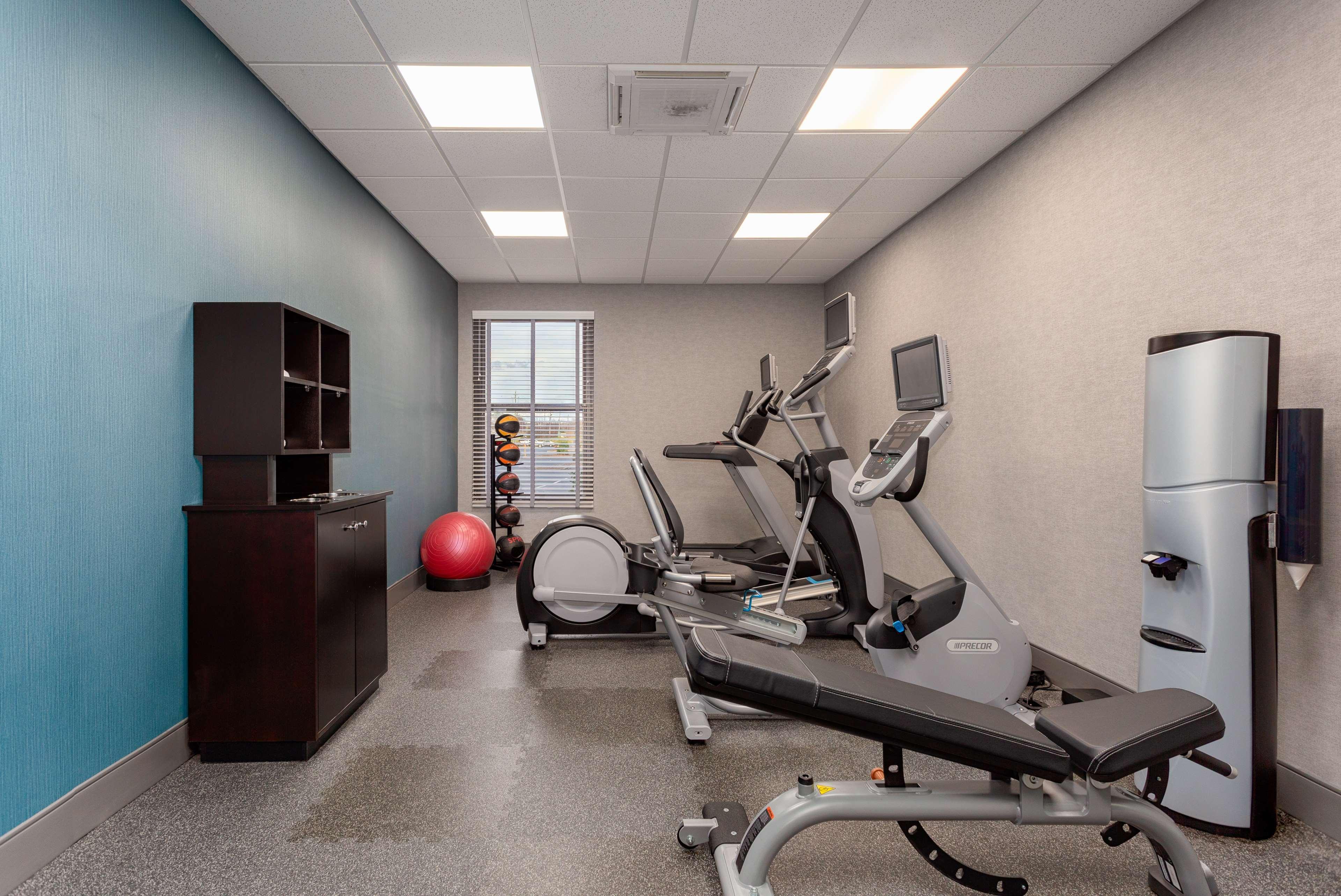 Hampton Inn Бристоль Екстер'єр фото