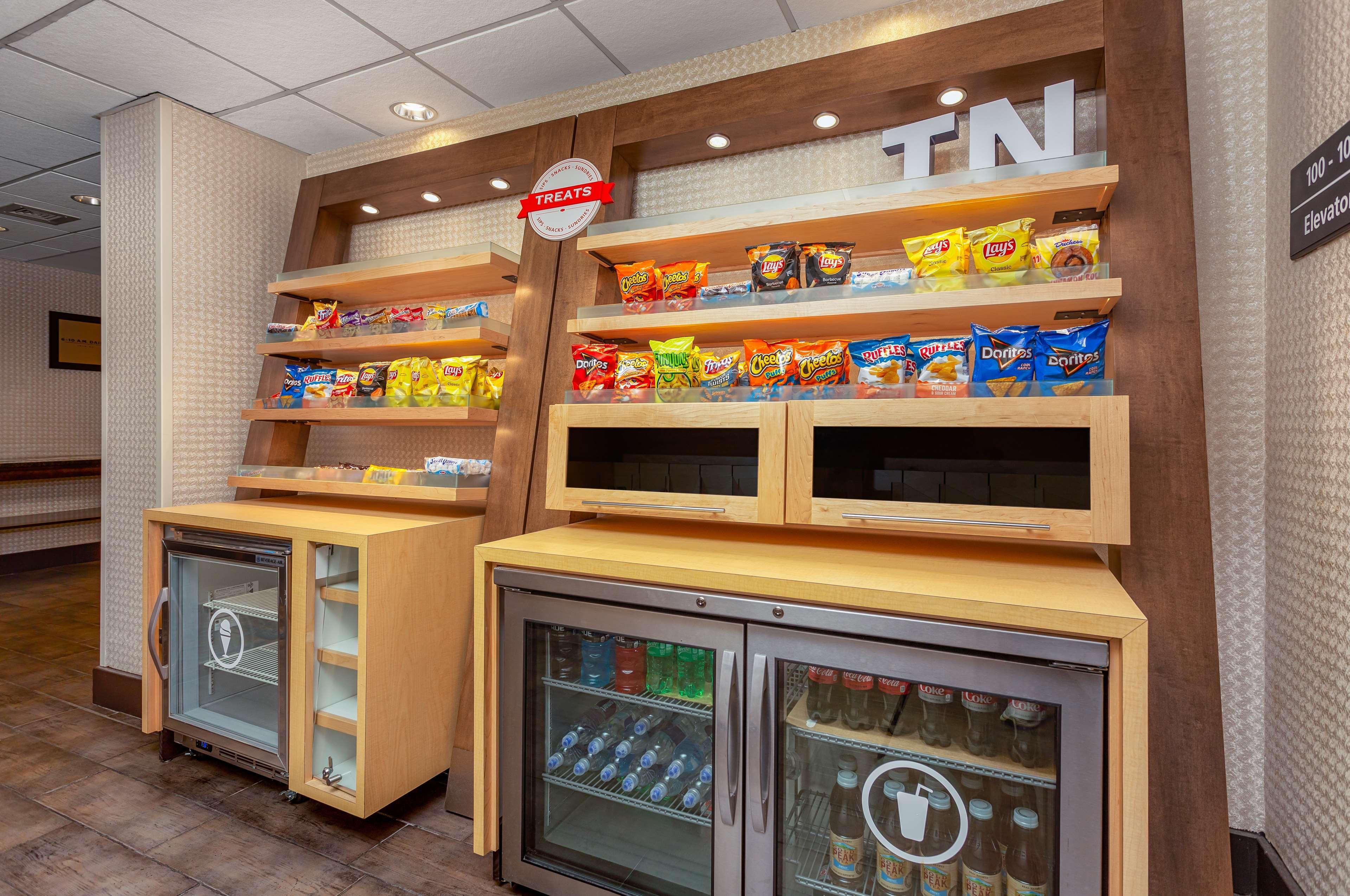 Hampton Inn Бристоль Екстер'єр фото