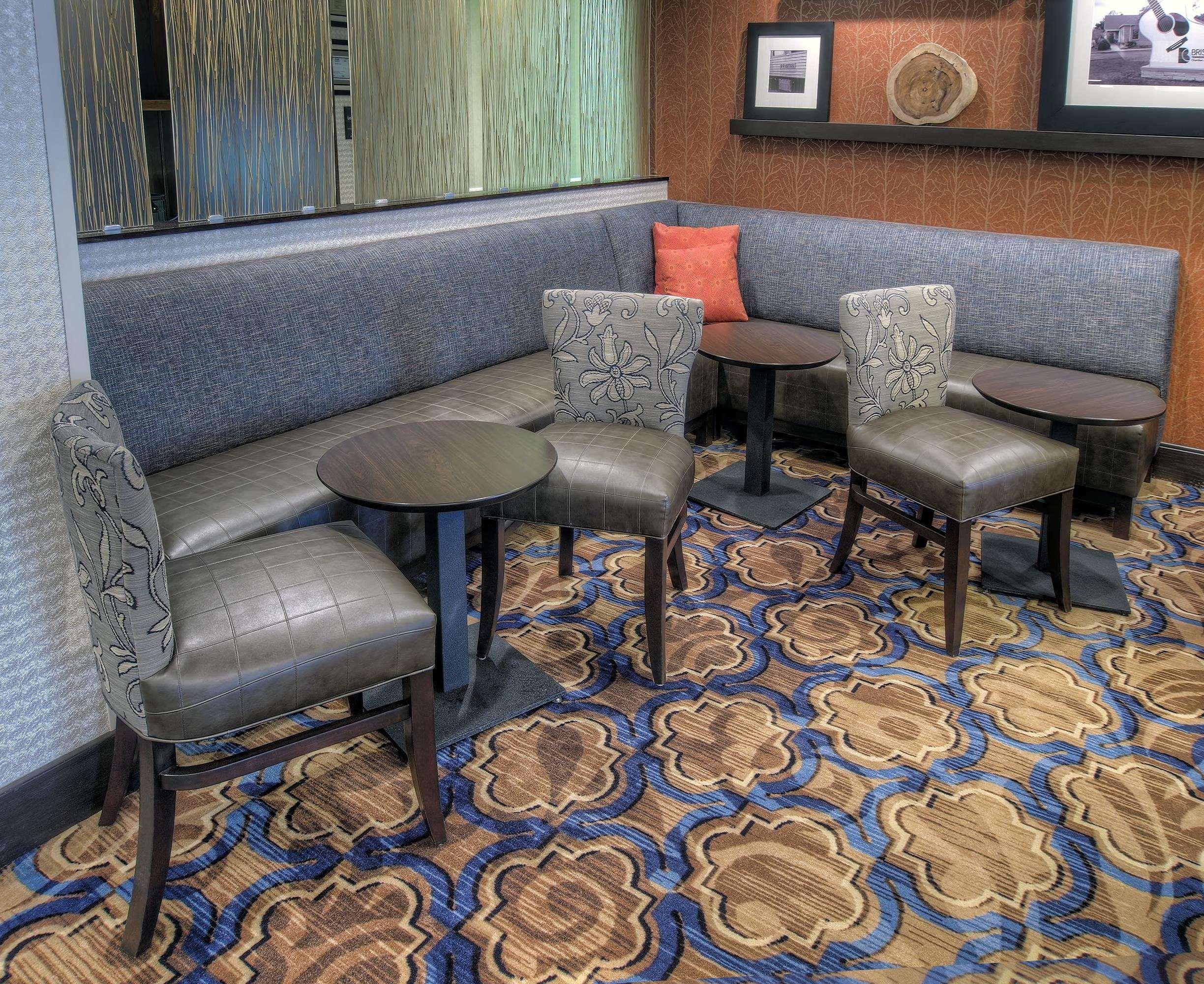 Hampton Inn Бристоль Екстер'єр фото