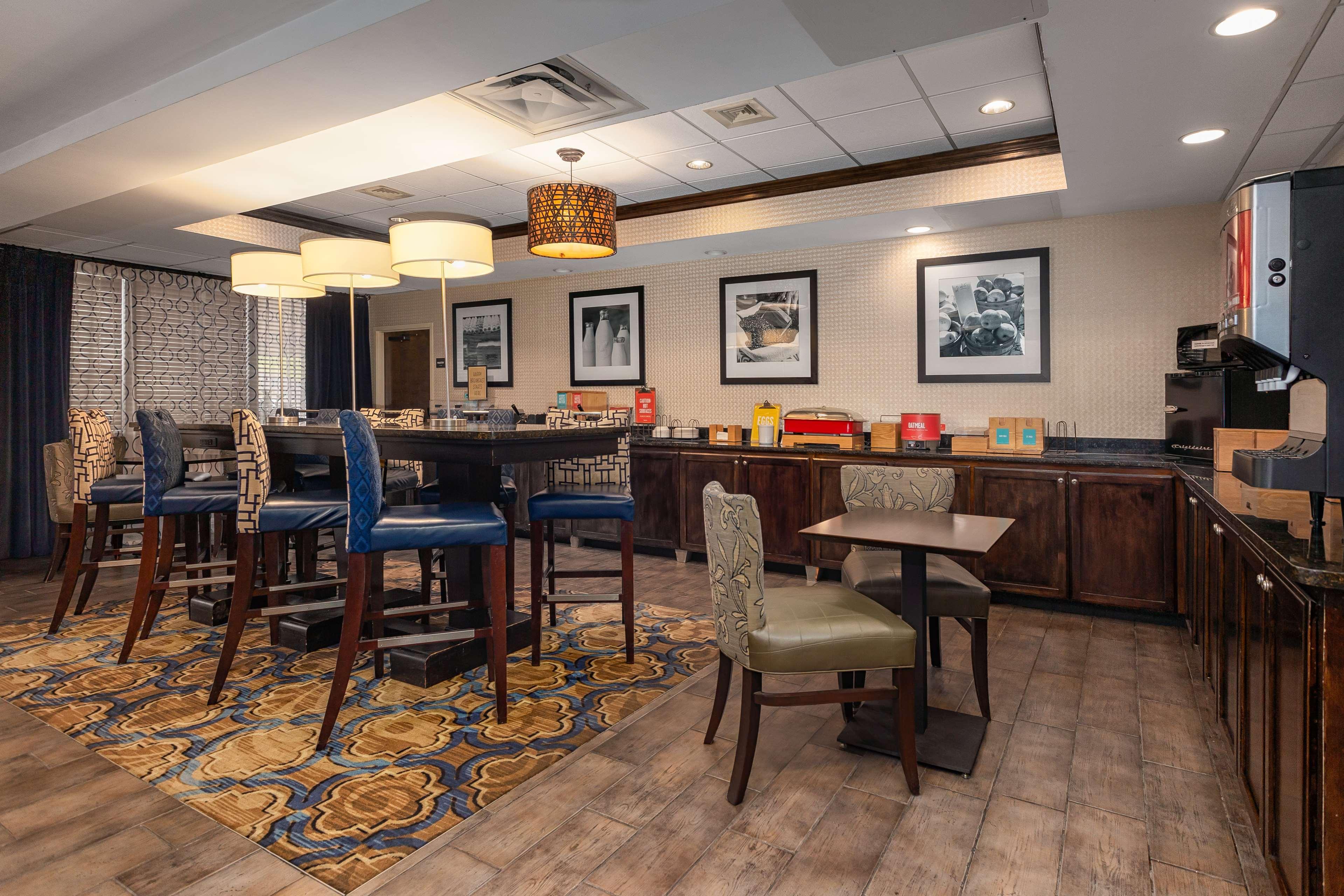 Hampton Inn Бристоль Екстер'єр фото