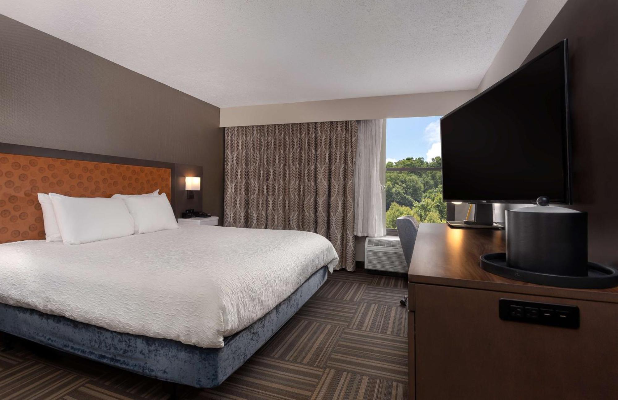 Hampton Inn Бристоль Екстер'єр фото