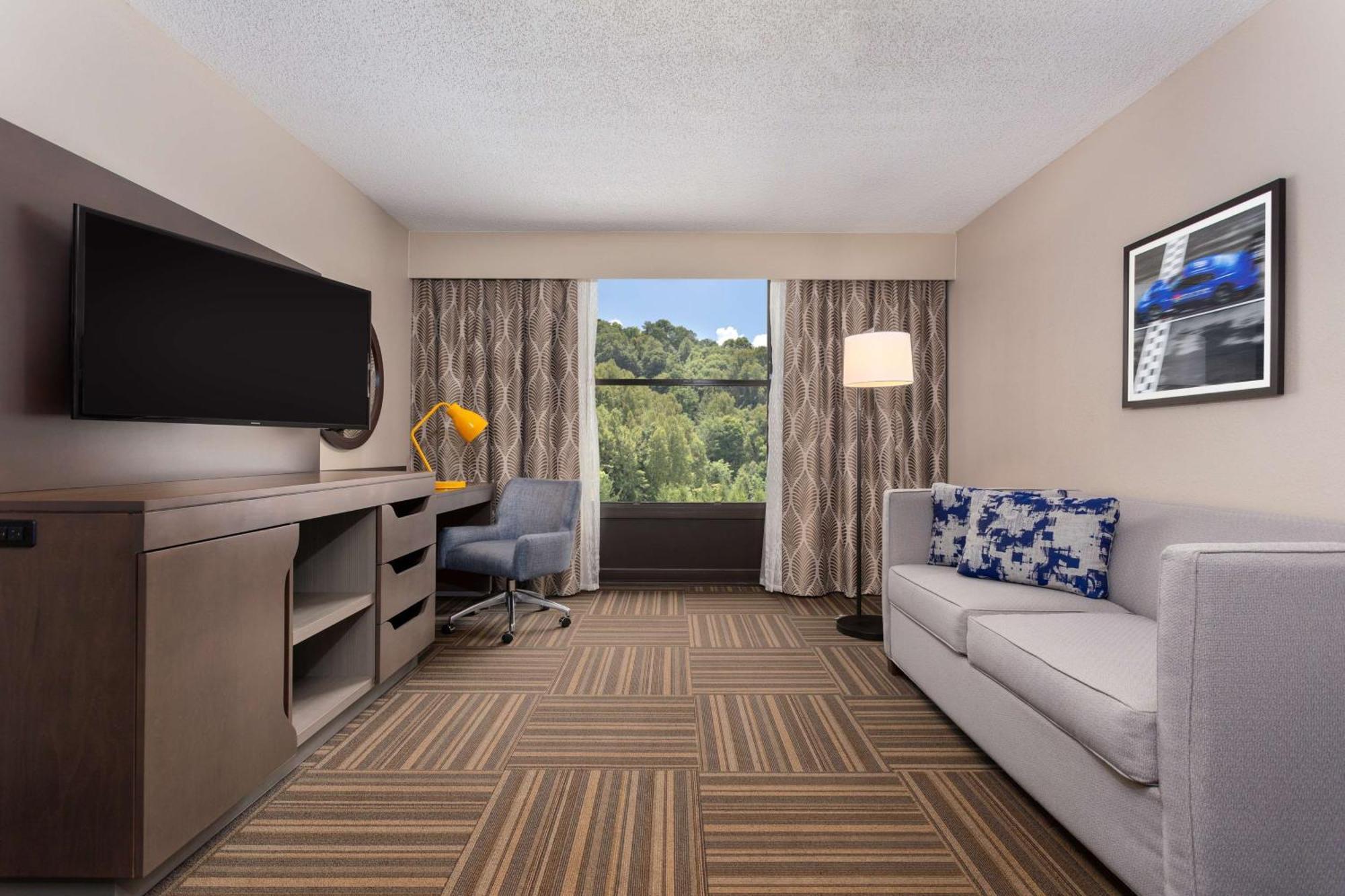 Hampton Inn Бристоль Екстер'єр фото