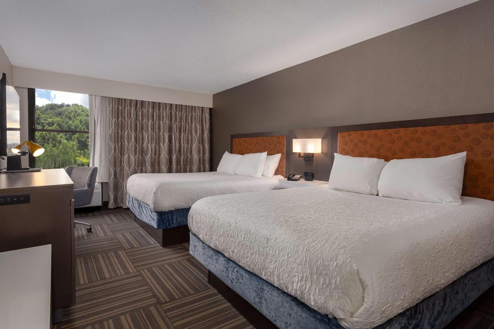 Hampton Inn Бристоль Екстер'єр фото