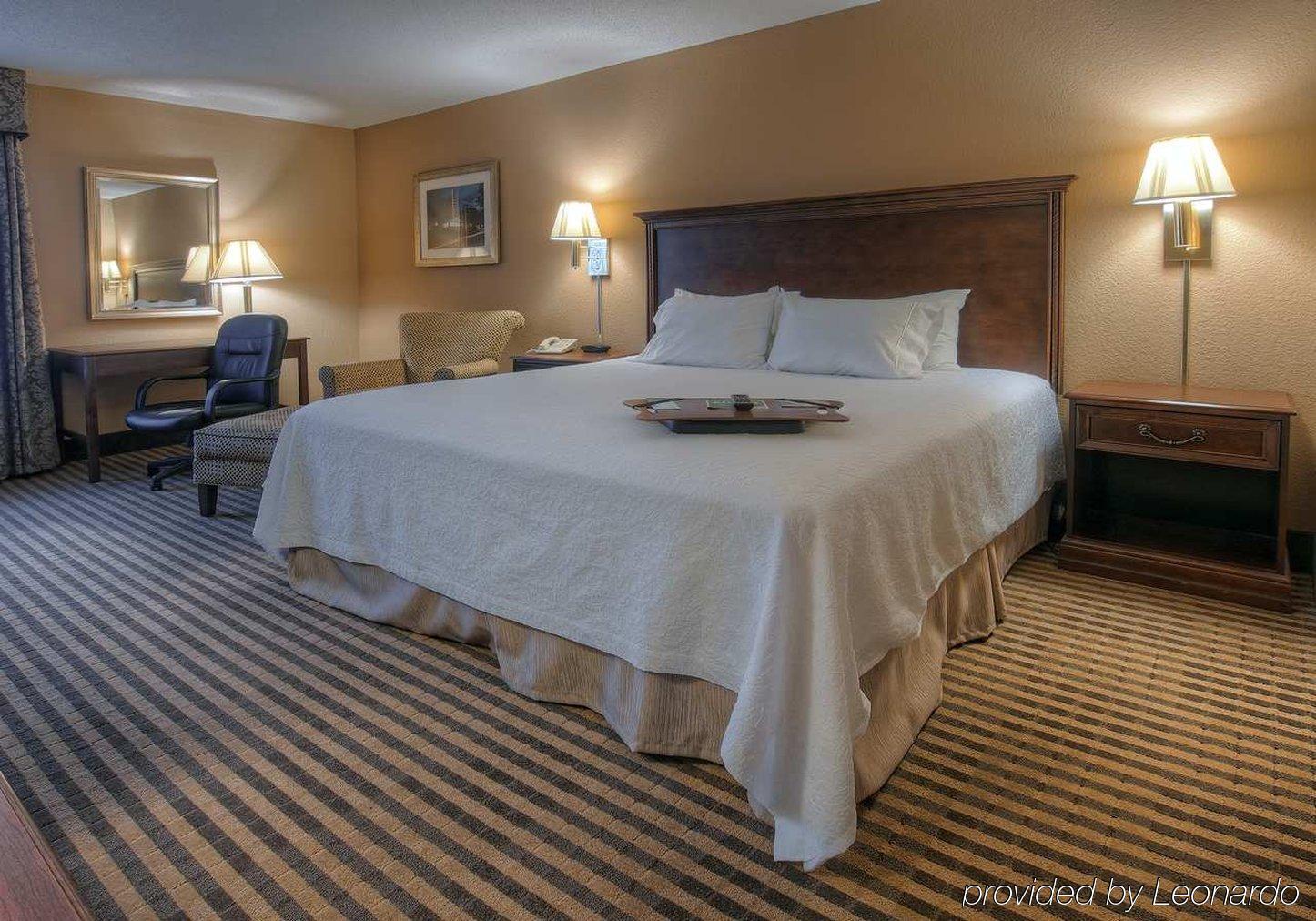 Hampton Inn Бристоль Екстер'єр фото