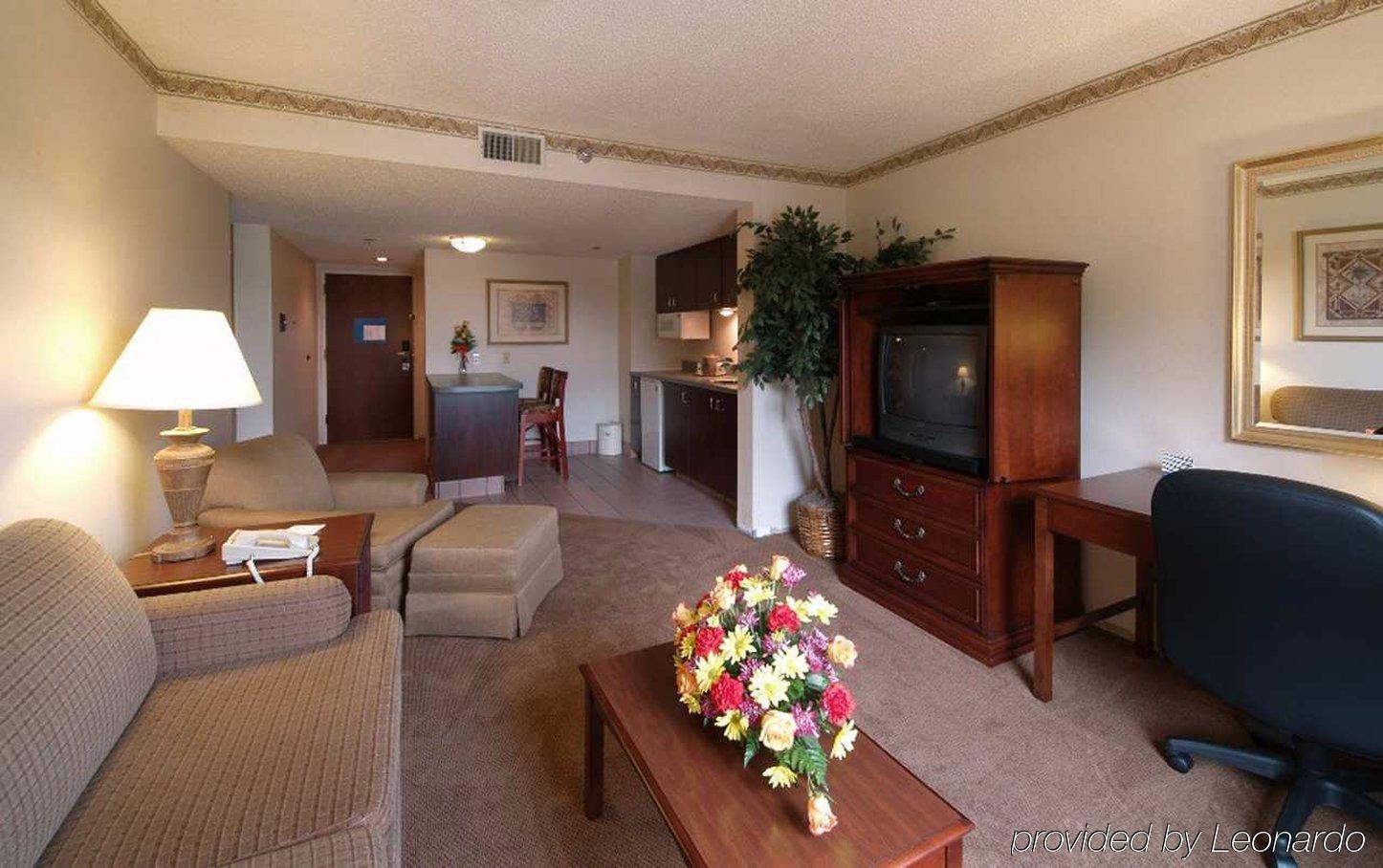 Hampton Inn Бристоль Номер фото
