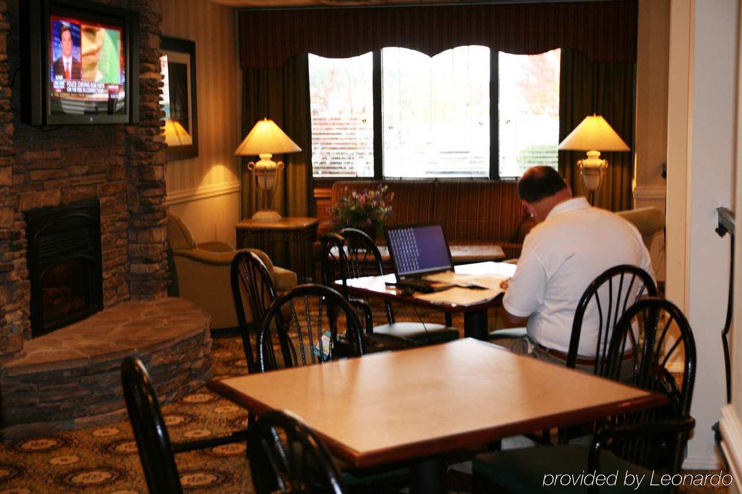 Hampton Inn Бристоль Ресторан фото